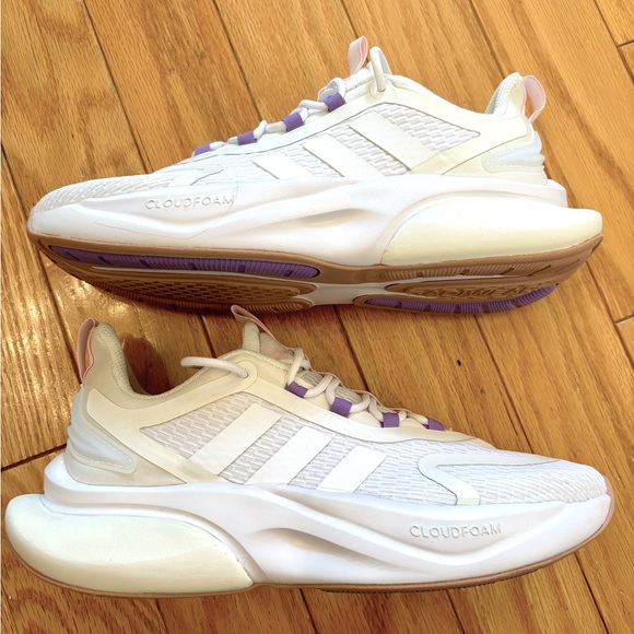 Adidas women size 8 AlphaBounce+ Running shoe. - Picture 3 of 6